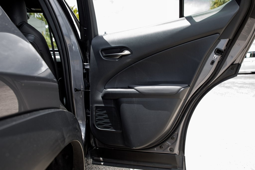 2019 Lexus UX 200 photo 33