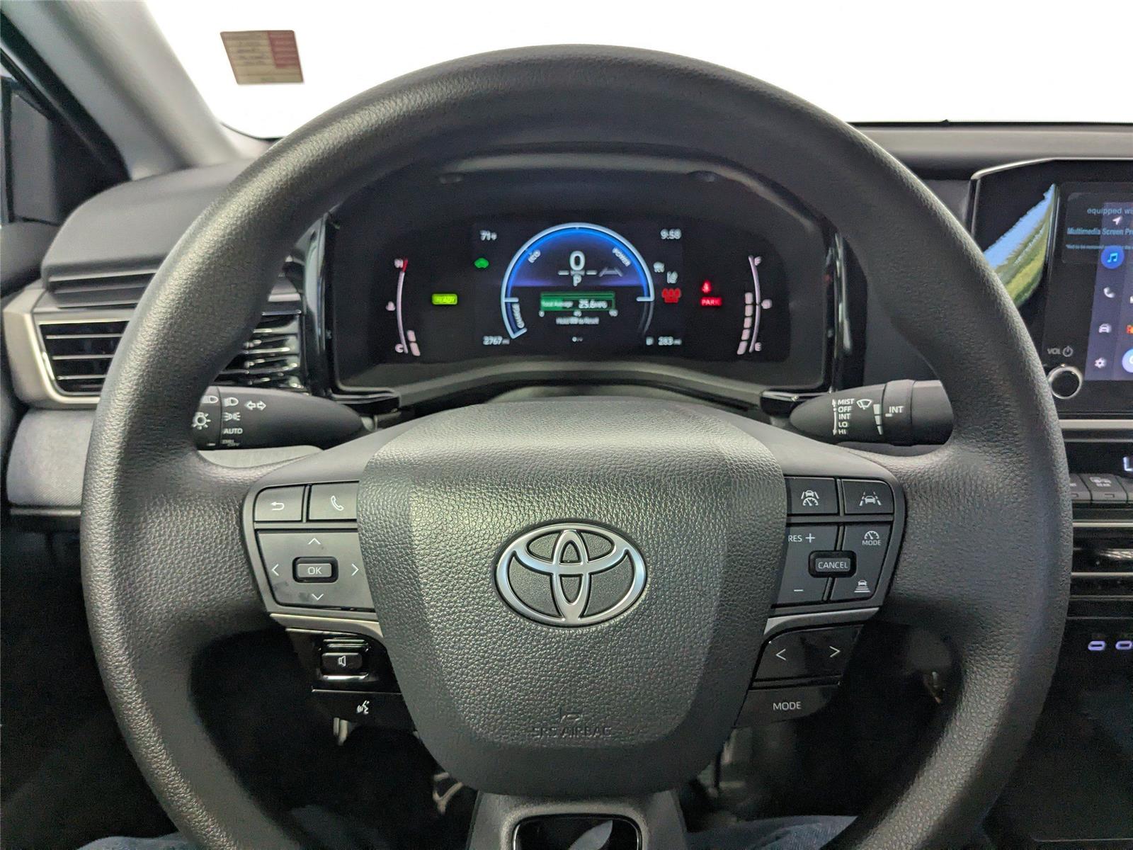 2025 Toyota Camry LE photo 11