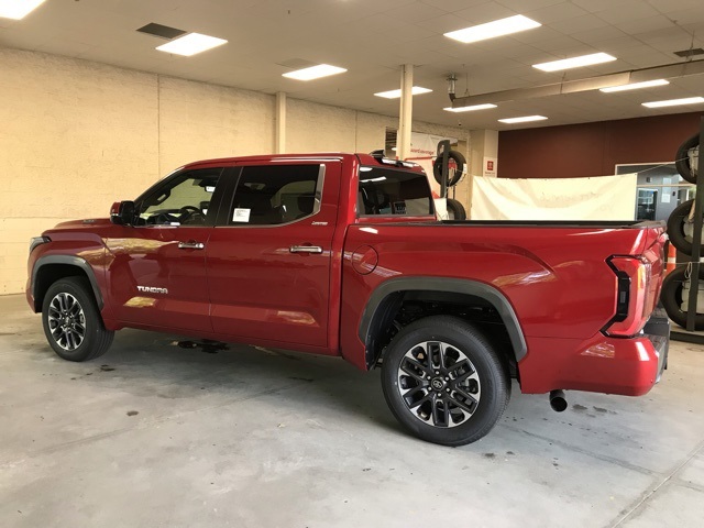 2025 Toyota Tundra Limited CrewMax photo 6