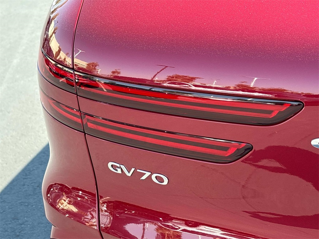 2026 Genesis GV70 3.5T Sport Advanced photo 17