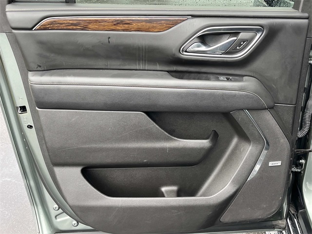 2023 Chevrolet Suburban Premier photo 17