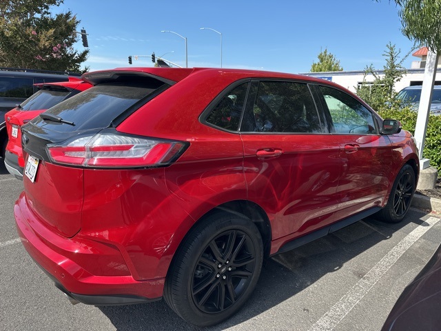 2020 Ford Edge ST photo 4