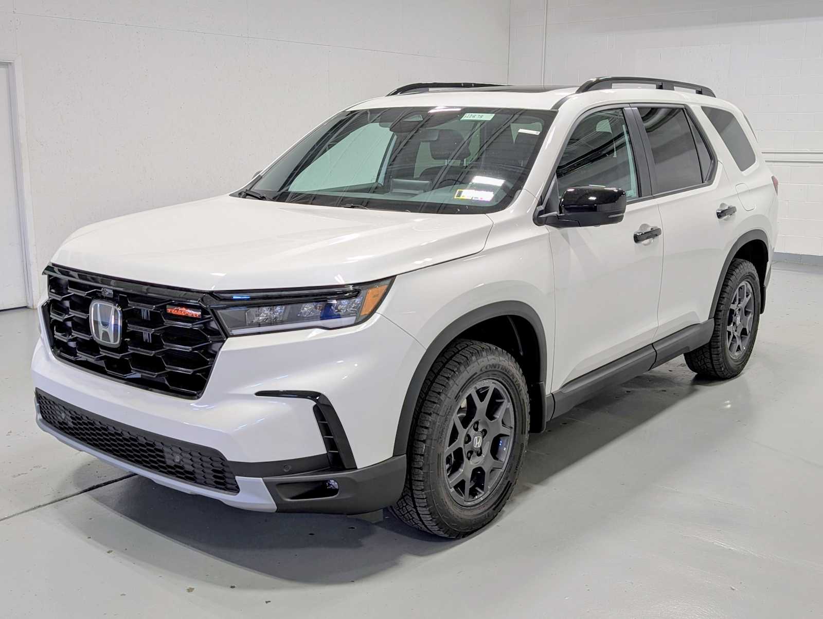 2025 Honda Pilot TrailSport's photo