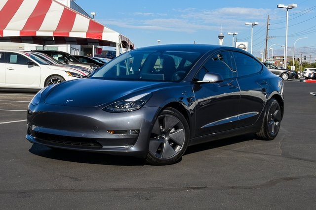 2023 Tesla Model 3 Base's photo