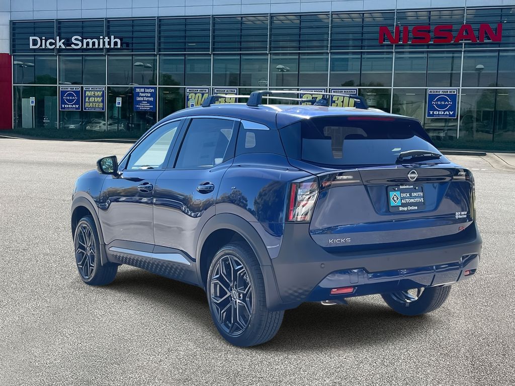 2026 Nissan Kicks SR photo 3
