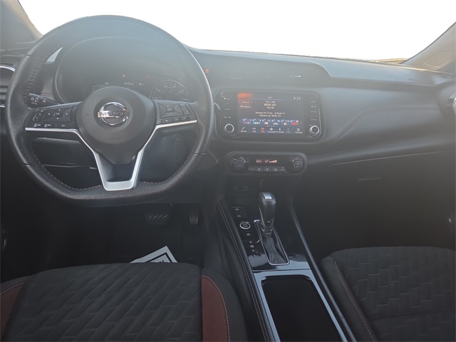 2021 Nissan Kicks SR photo 7