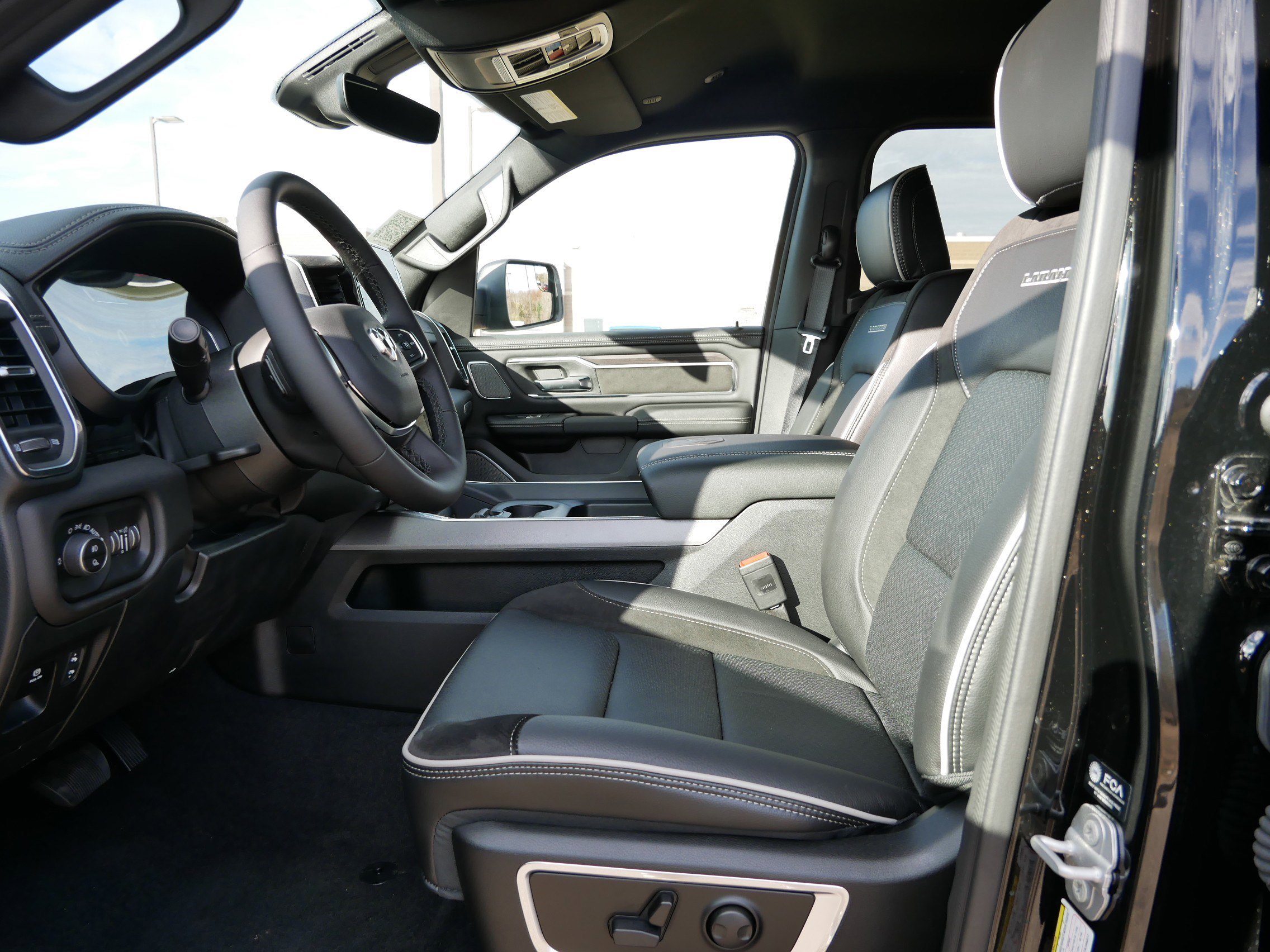 2026 Ram 1500 Laramie photo 4