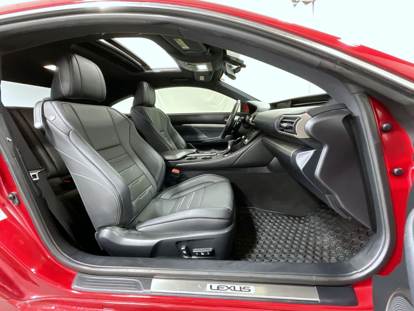 2017 Lexus RC 350 AWD photo 16