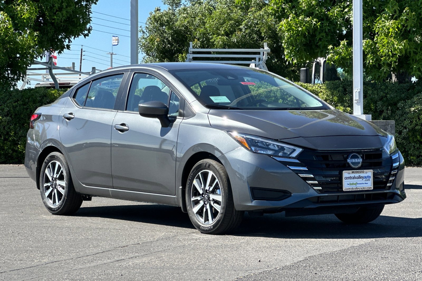 2025 Nissan Versa SV photo 2
