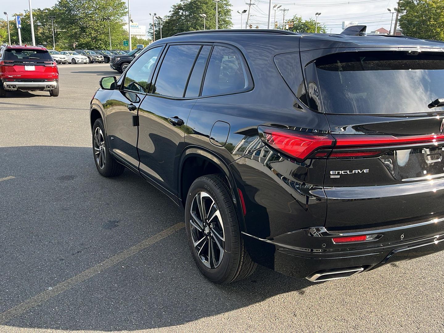 2026 Buick Enclave Sport Touring photo 2