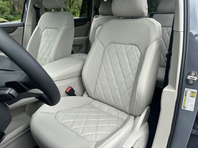 2026 Volkswagen Atlas SEL Premium R-Line photo 3