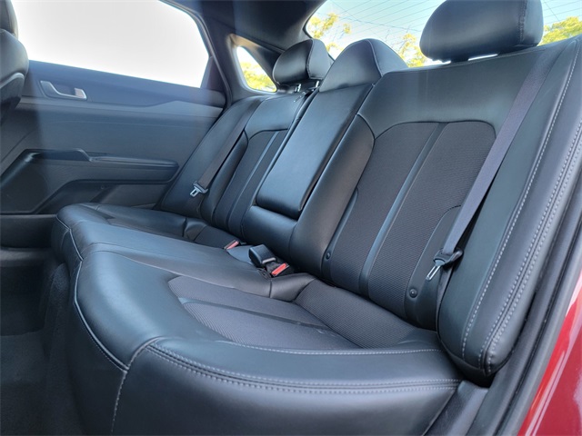 2022 Kia K5 GT-Line photo 16