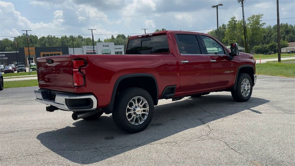 2025 Chevrolet Silverado 2500HD LTZ photo 9