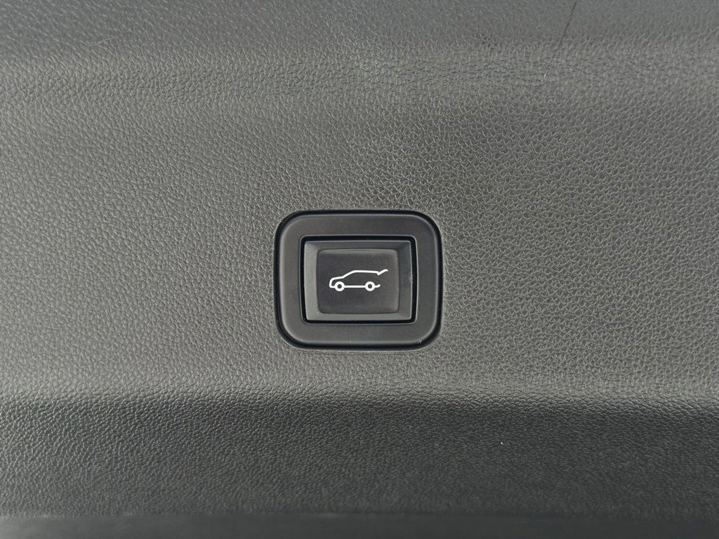 2022 Chevrolet Tahoe Z71 photo 18