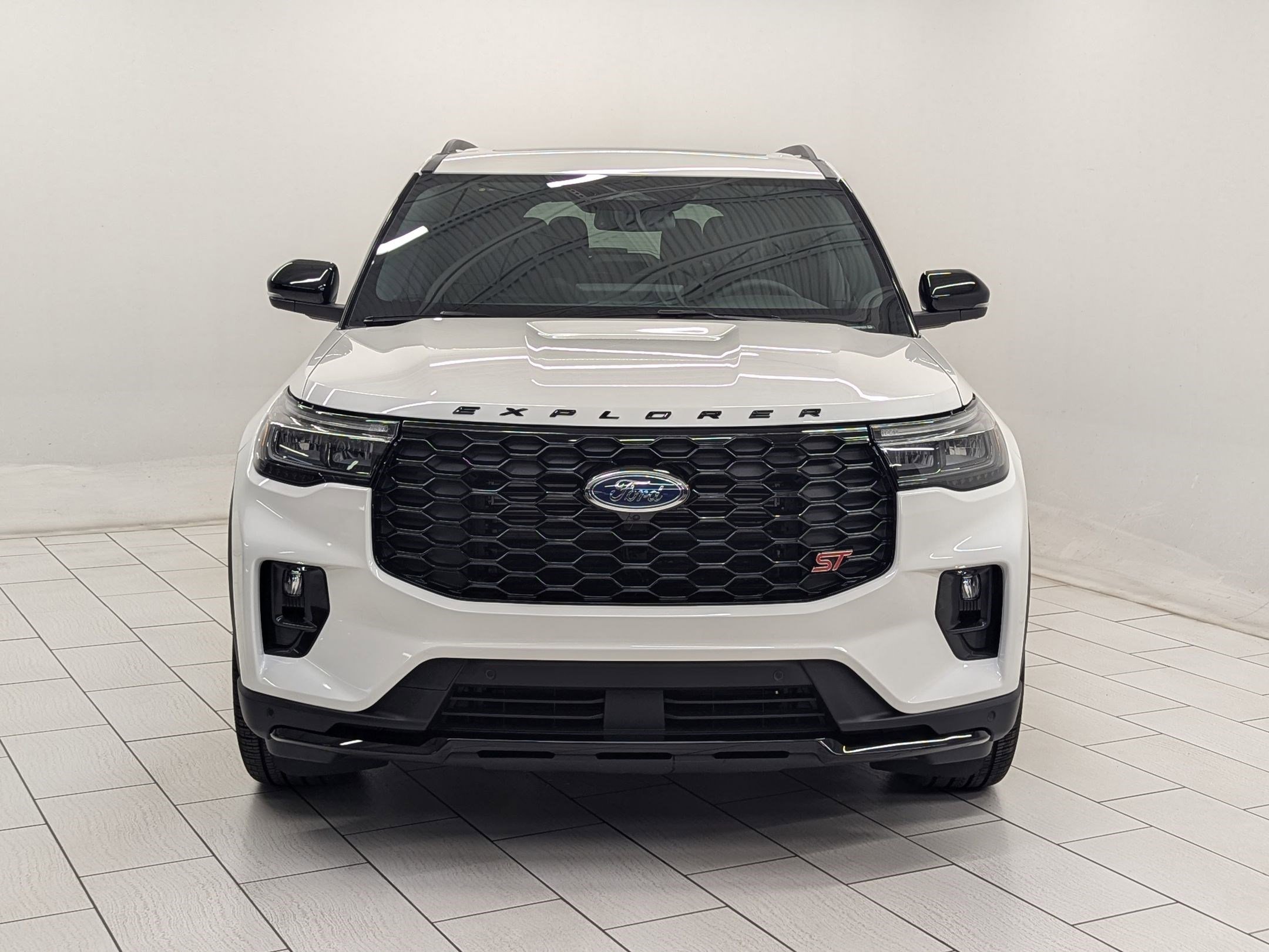 2025 Ford Explorer ST photo 5