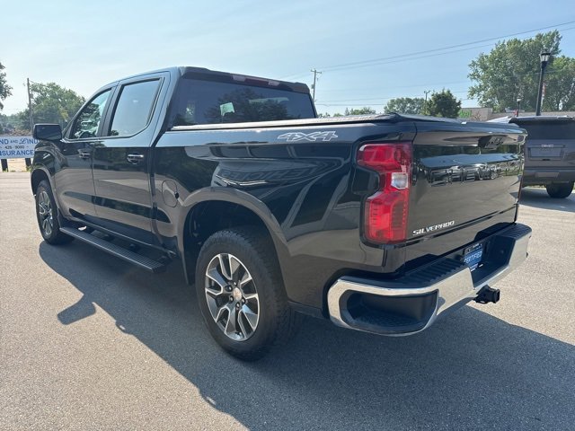 2024 Chevrolet Silverado 1500 LT photo 3