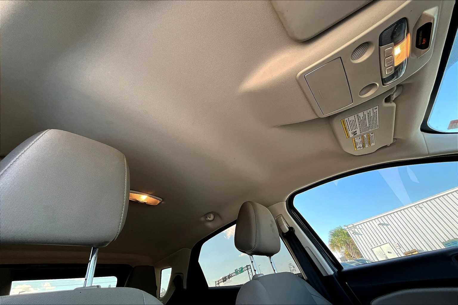 2022 Ford EcoSport S photo 12