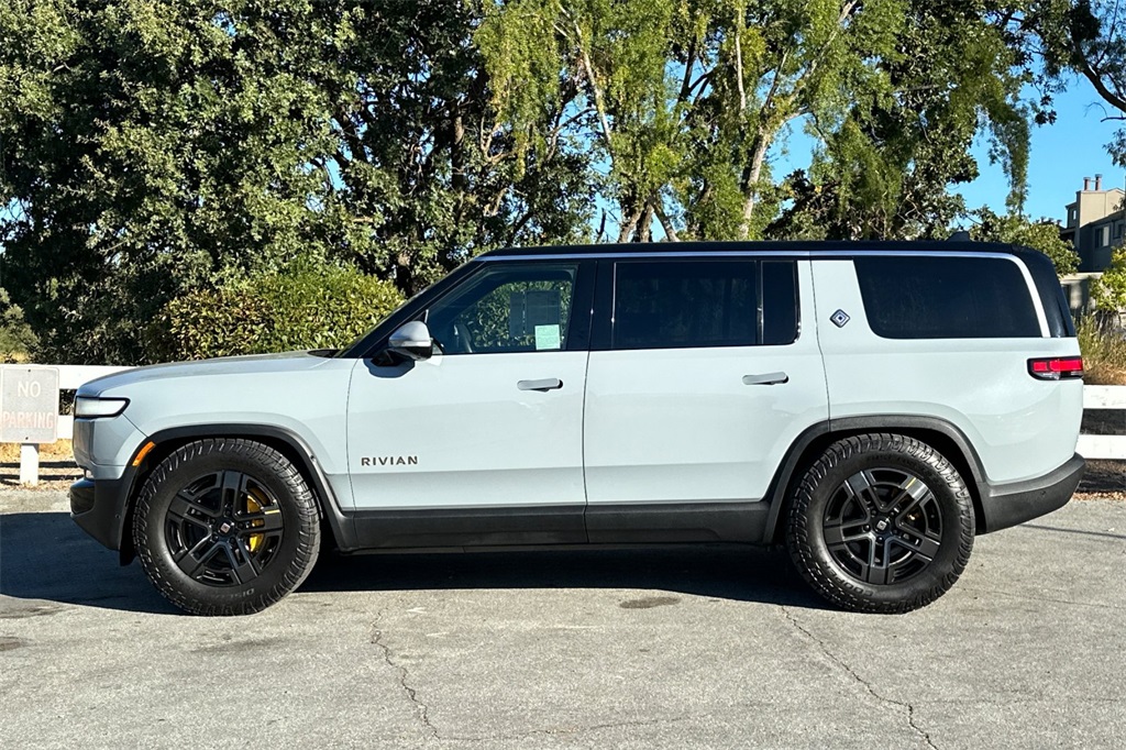 2023 Rivian R1S Adventure photo 7