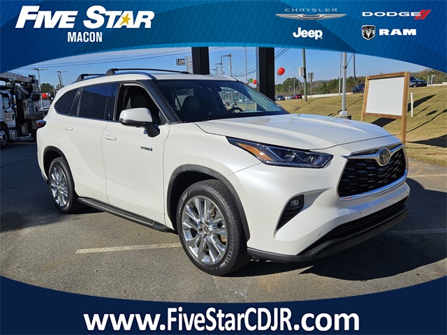 2021 Toyota Highlander Limited's photo