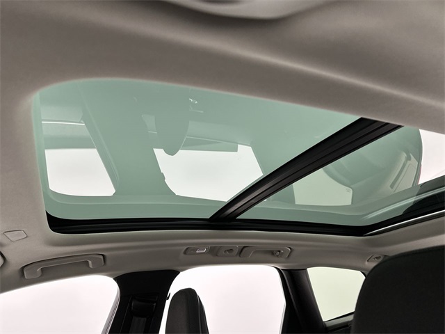 2023 Volvo XC60 B5 Core photo 14