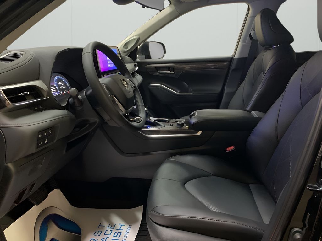 2025 Toyota Highlander XLE XSE Platinum Limited photo 8