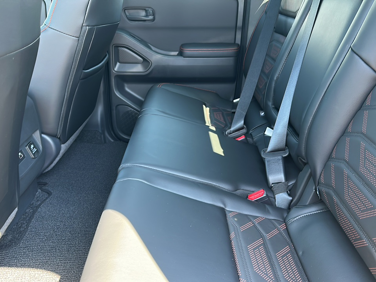2026 Nissan Frontier Crew Cab PRO-X photo 3