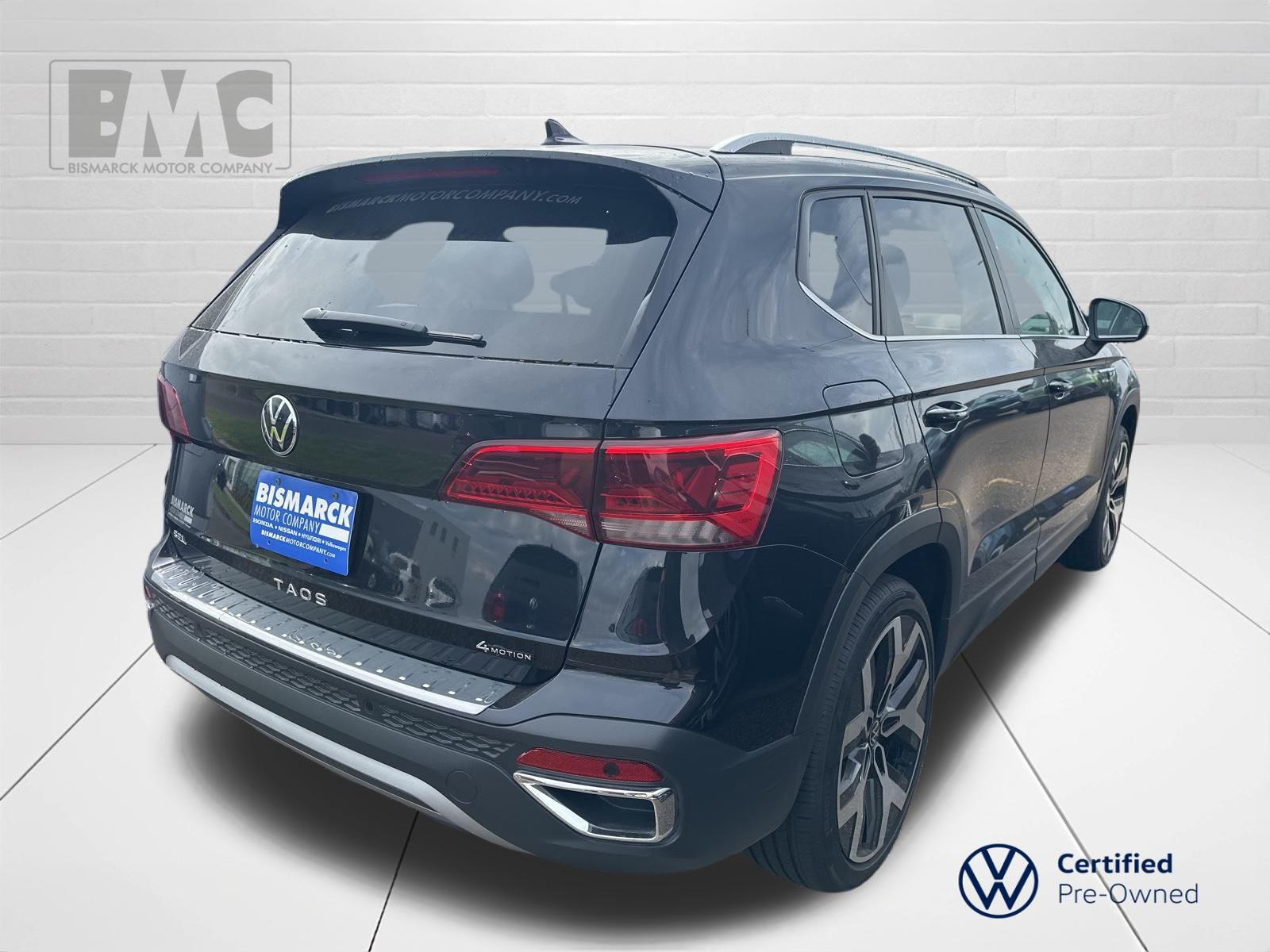 2022 Volkswagen Taos SEL photo 2
