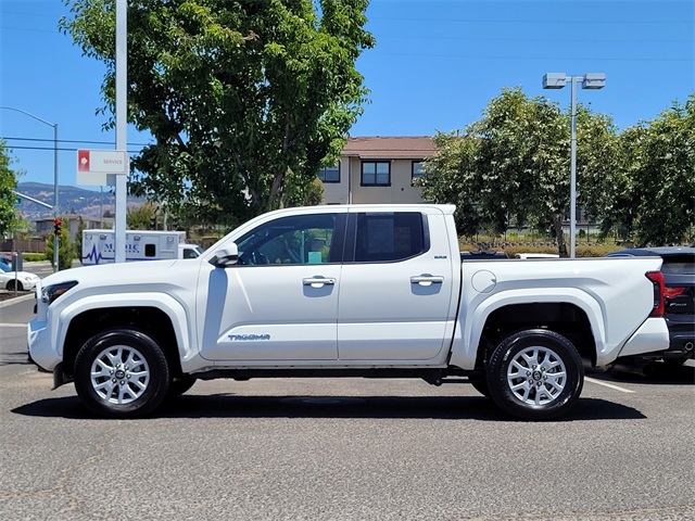 2024 Toyota Tacoma SR5 photo 9