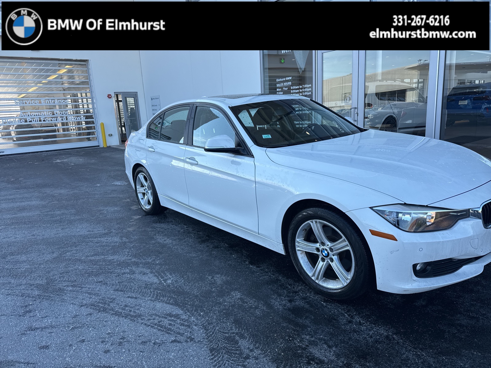 2015 BMW 3 Series 320i's photo