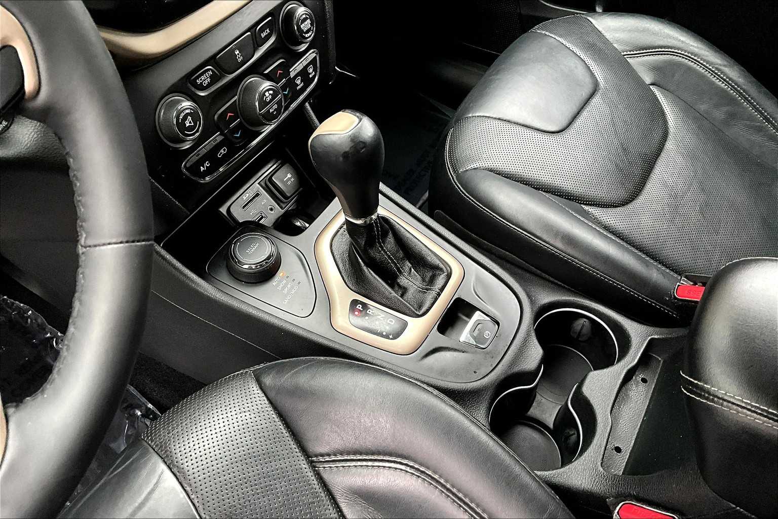 2014 Jeep Cherokee Limited photo 14