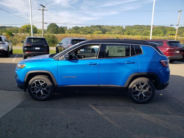 2026 Jeep Compass Limited Altitude photo 4