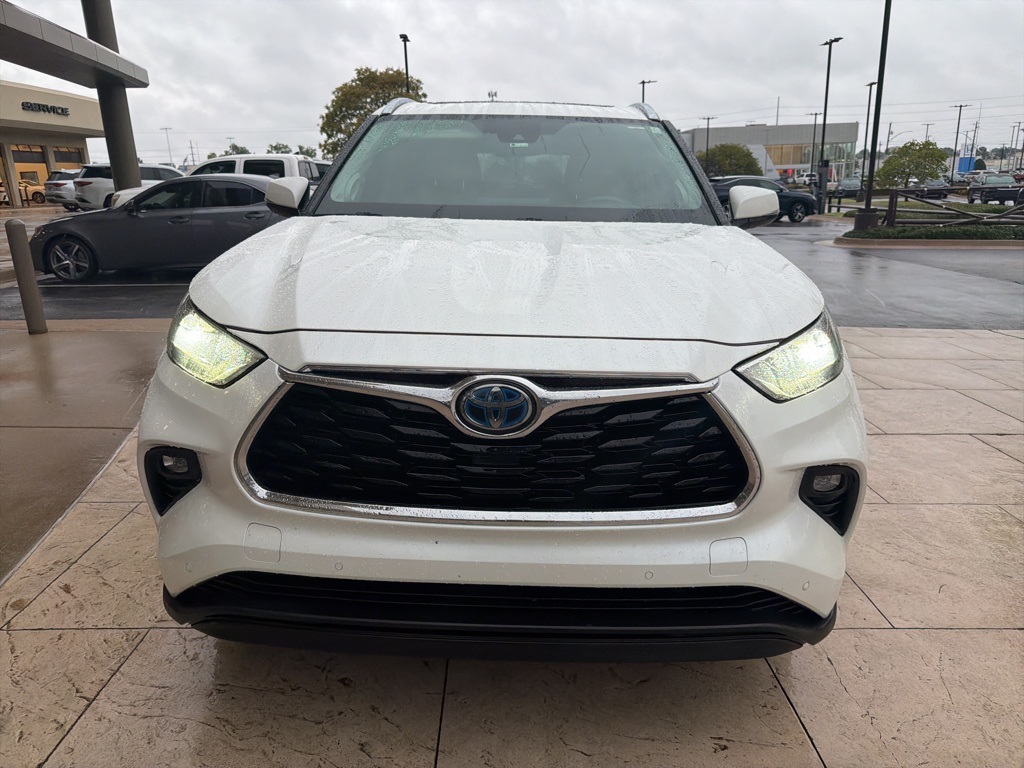 2021 Toyota Highlander Limited's photo