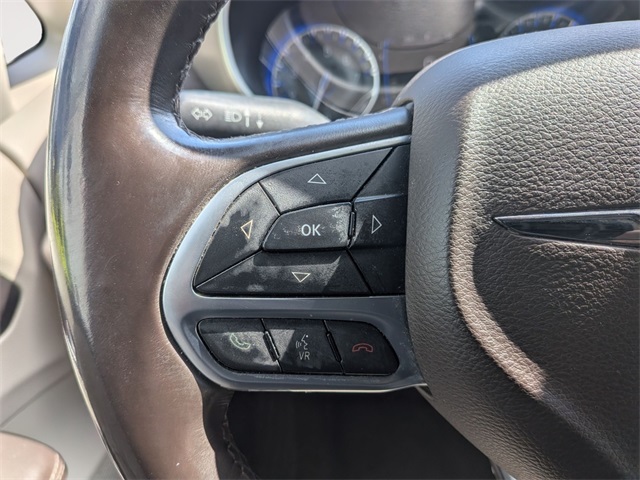 2017 Chrysler Pacifica Touring L photo 13