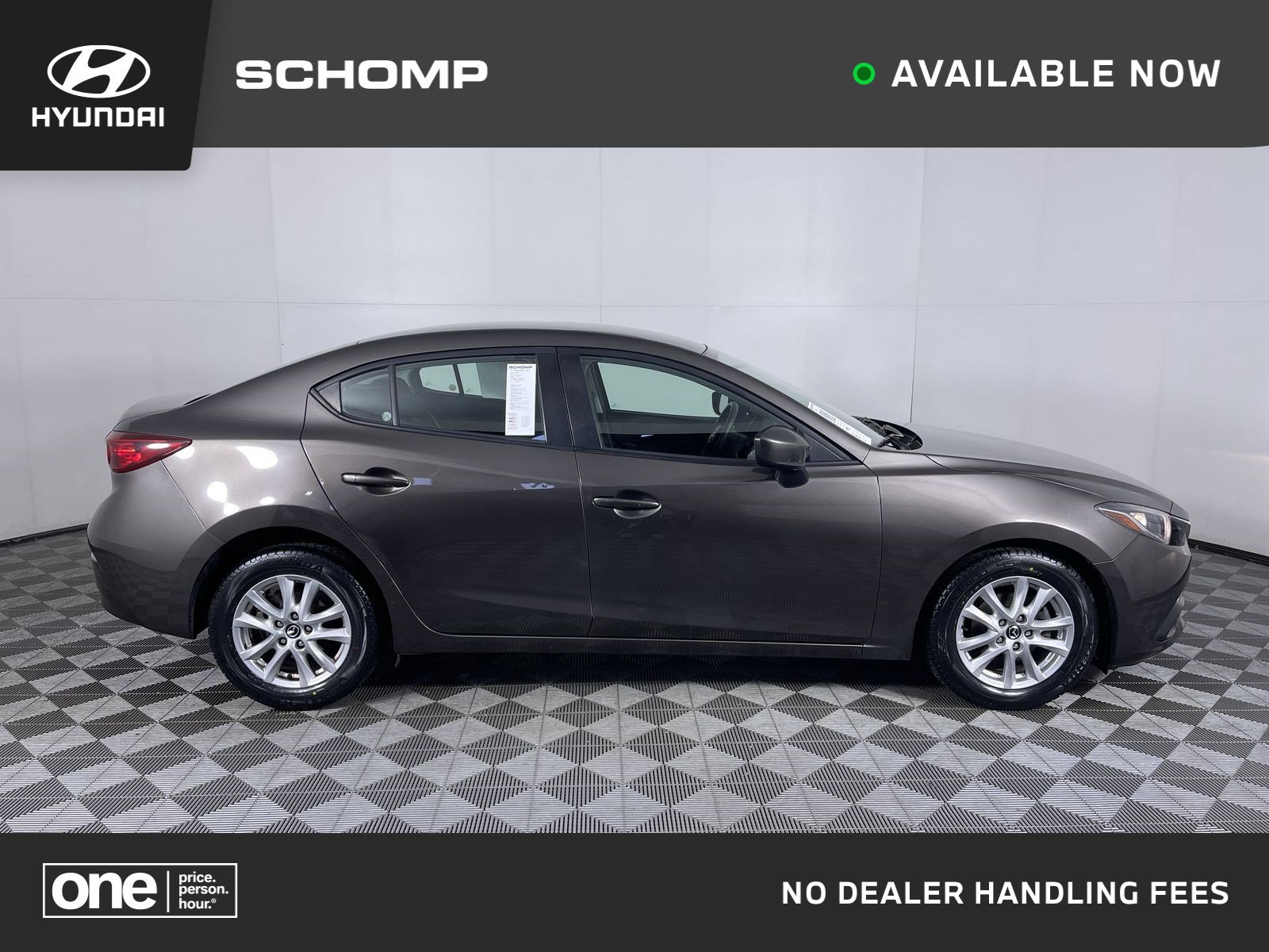2015 Mazda MAZDA3 i Sport's photo