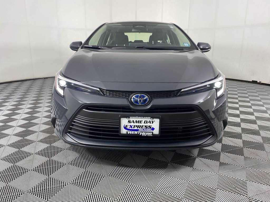 Used 2024 Toyota Corolla LE with VIN JTDBDMHE6R3015862 for sale in Northfield, Minnesota