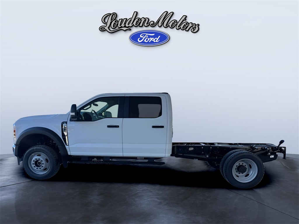 2024 Ford F-550 photo 2