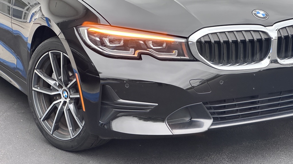 2019 Bmw 330i Sedan photo 2