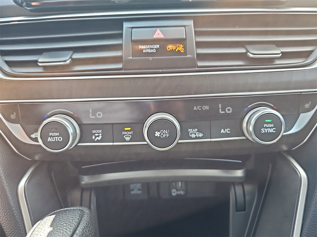 2019 Honda Accord EX photo 22