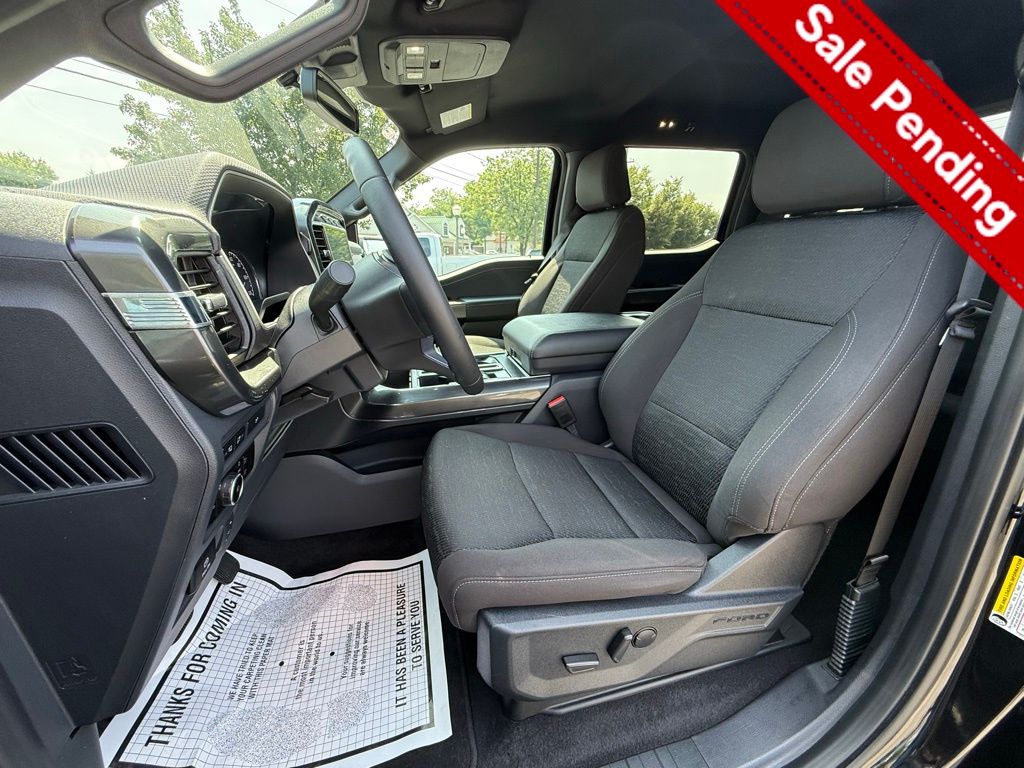 2023 Ford F-150 XLT photo 12