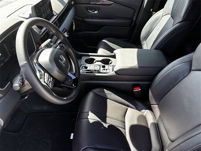 2025 Honda Pilot Black Edition photo 6