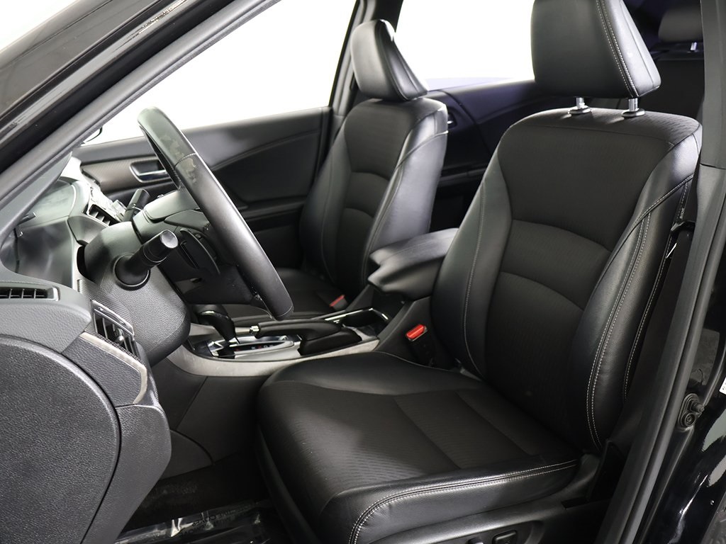 2016 Honda Accord Sport photo 17