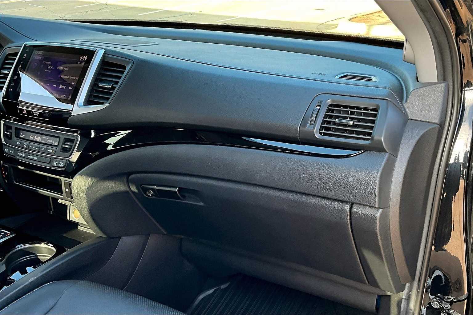 2020 Honda Ridgeline RTL-E photo 16