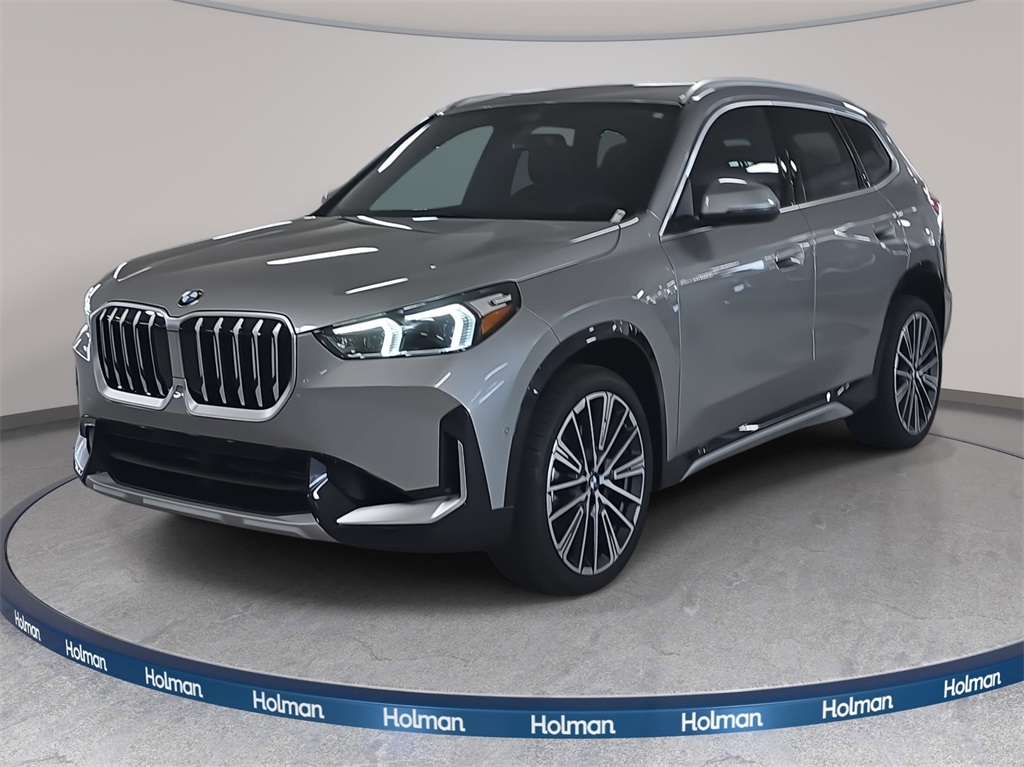 2026 BMW X1 28i's photo