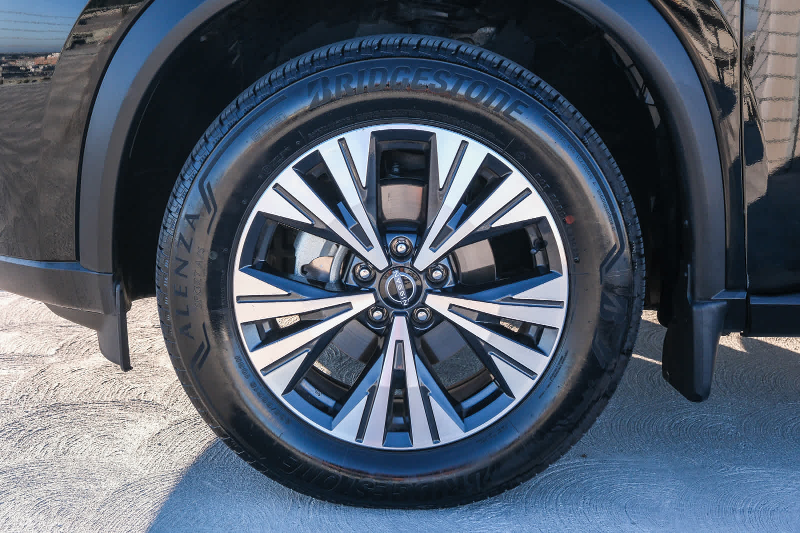 2023 Nissan Rogue SV photo 10