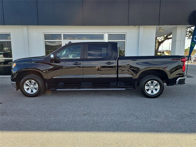 2024 Chevrolet Silverado 1500 LT photo 3