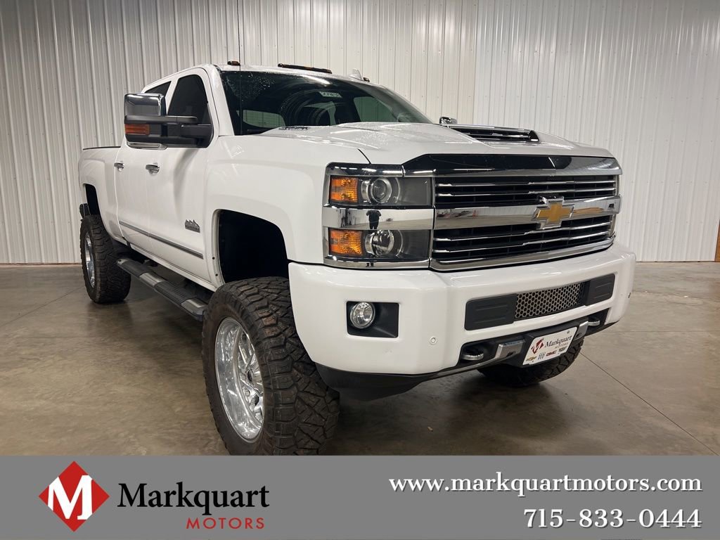 2017 Chevrolet Silverado HD High Country's photo