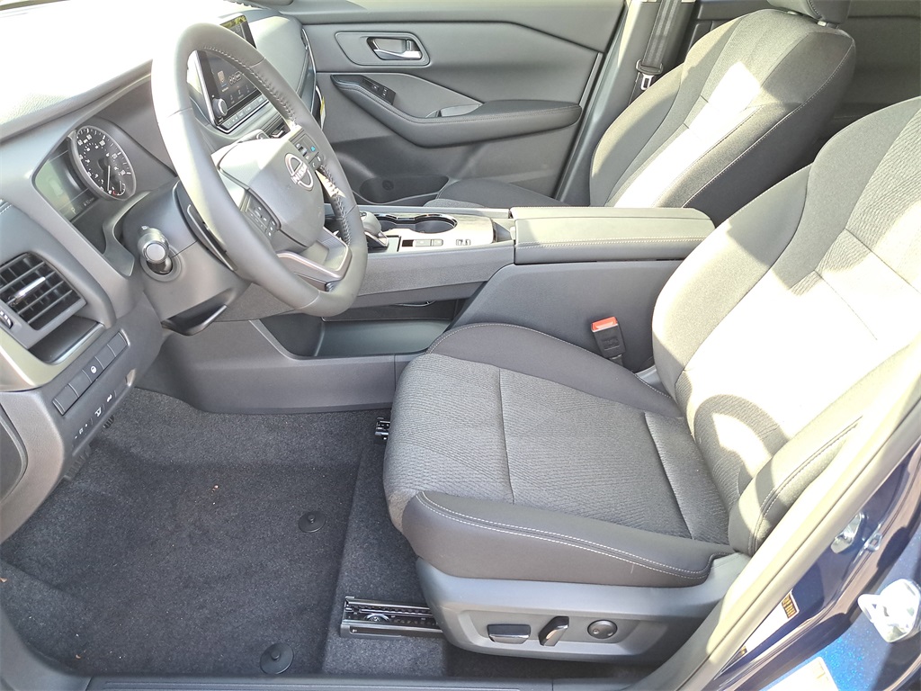 2026 Nissan Rogue SV photo 19