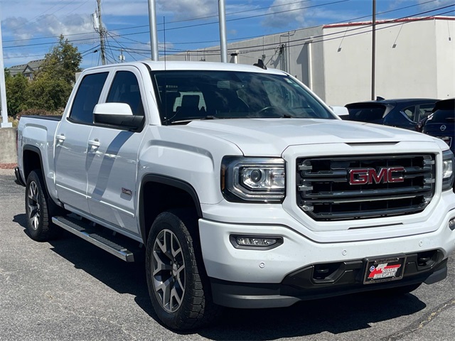 2017 GMC Sierra 1500 SLT's photo