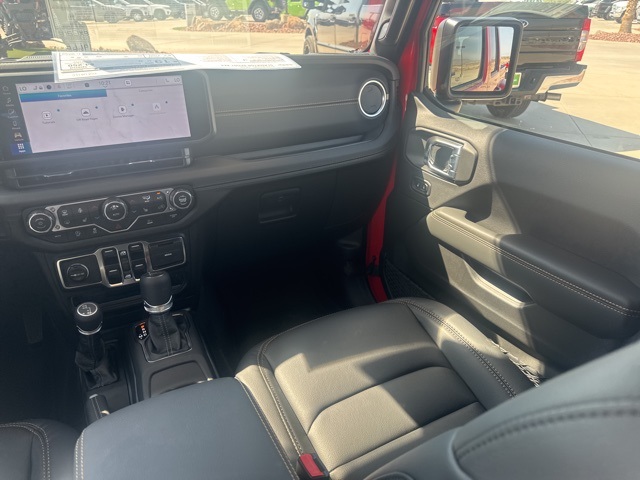2025 Jeep Gladiator Sport photo 17