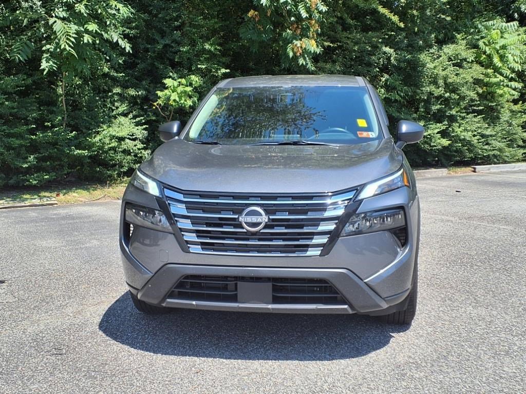 2025 Nissan Rogue S AWD photo 2